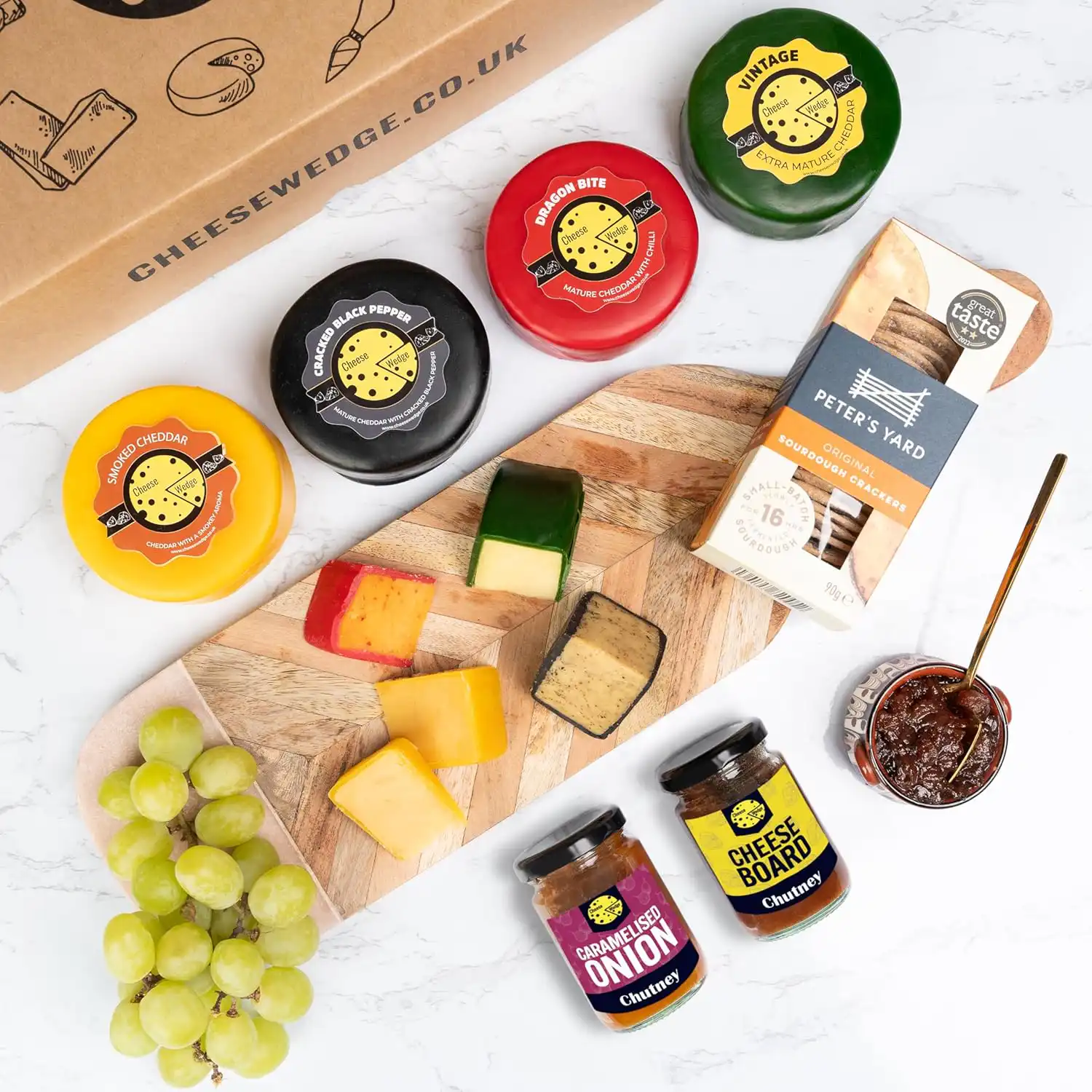 Cheese, Crackers & Chutneys Deli Gift Box | www.artisangoods.co.uk 1