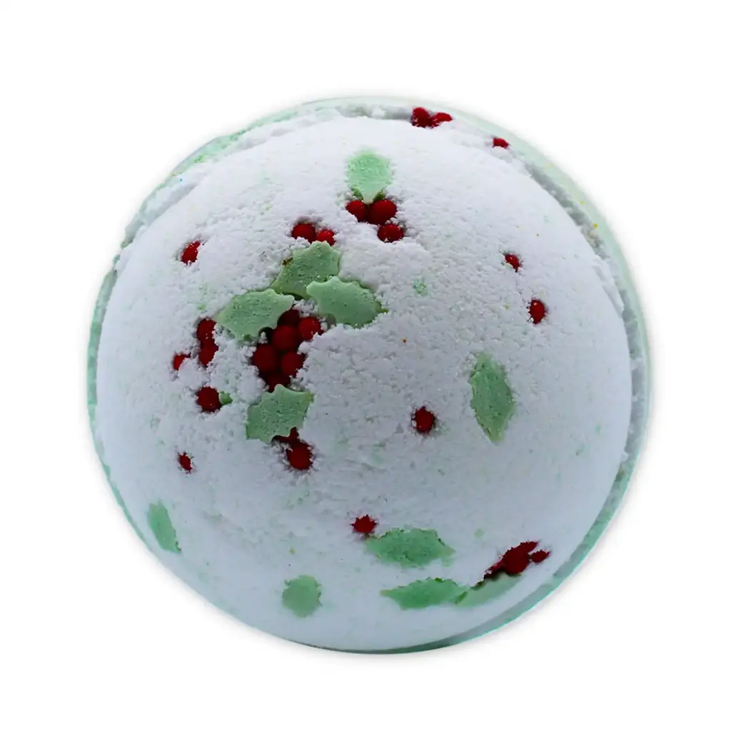 Christmas Bath Bomb – Holly Berry & Mistletoe | www.artisangoods.co.uk