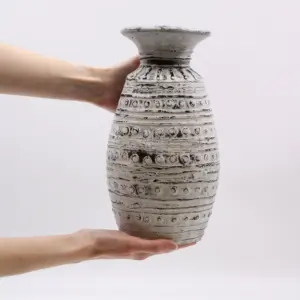 Classic Shaped Vase – Cream | www.artisangoods.co.uk 2