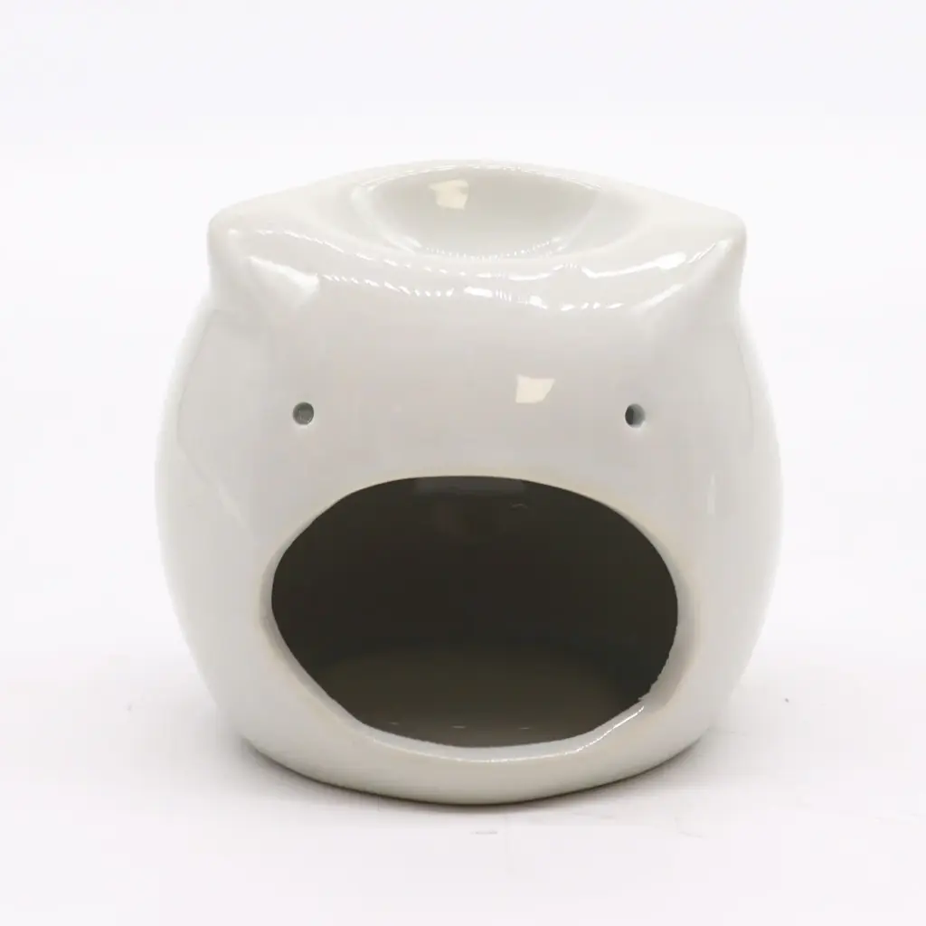 Classic White Oil Burner – Short Owl | www.artisangoods.co.uk 2 Classic White Oil Burner – Short Owl | www.artisangoods.co.uk 2
