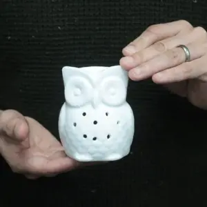 Classic White Oil Burner – Tall Owl | www.artisangoods.co.uk 4