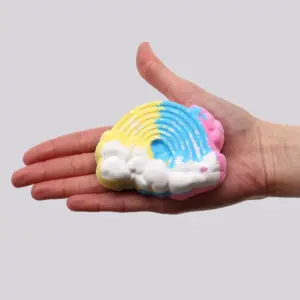 Cloud Bathbomb 95g | www.artisangoods.co.uk 5