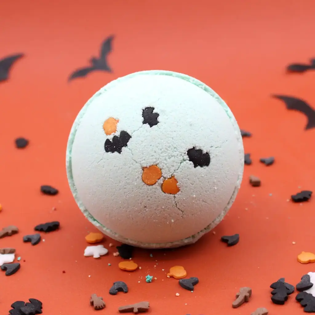 Coconut & Lime Halloween Bath Bomb | www.artisangoods.co.uk