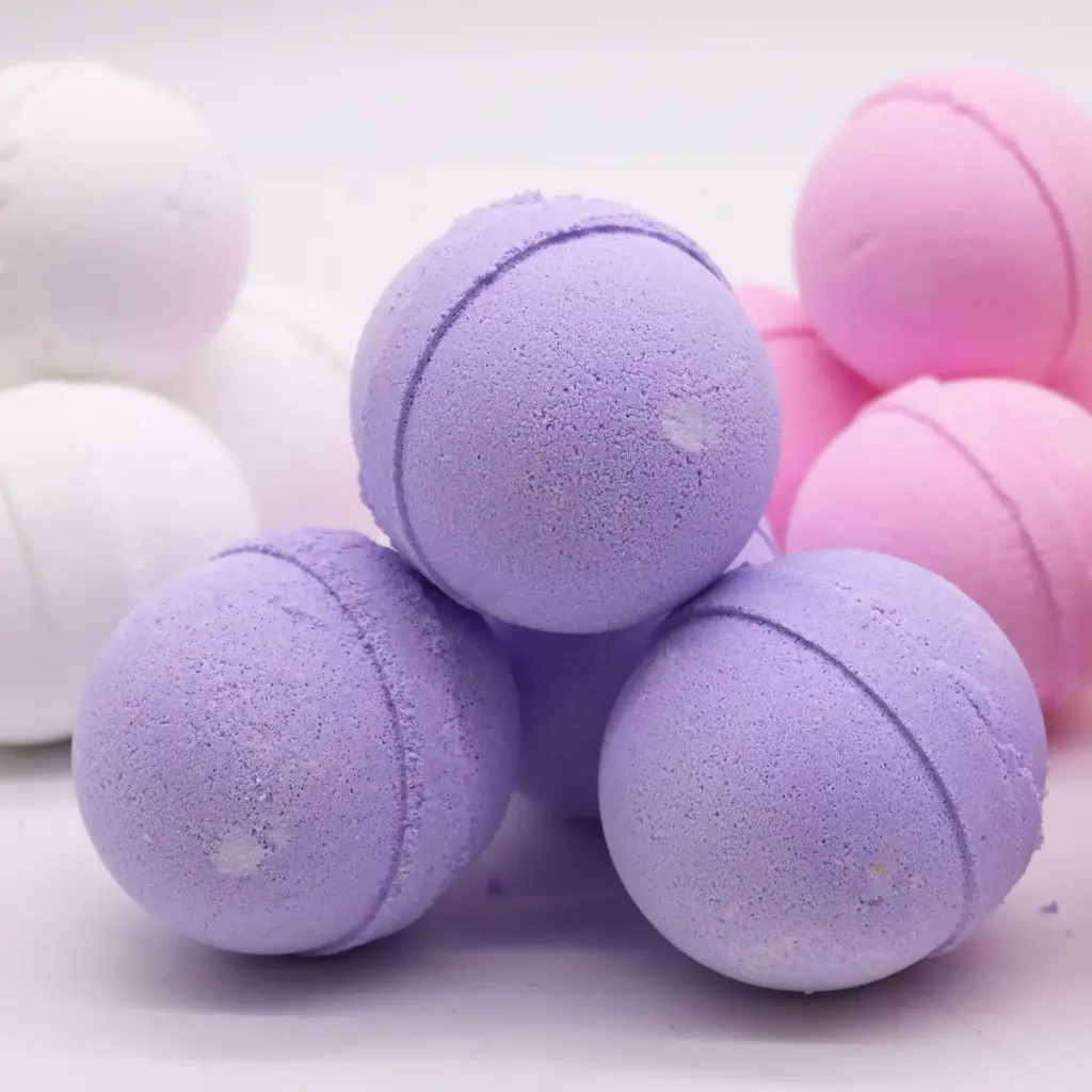 Essential Oil Bath Bomb – Clary Sage & Juniper | www.artisangoods.co.uk 2