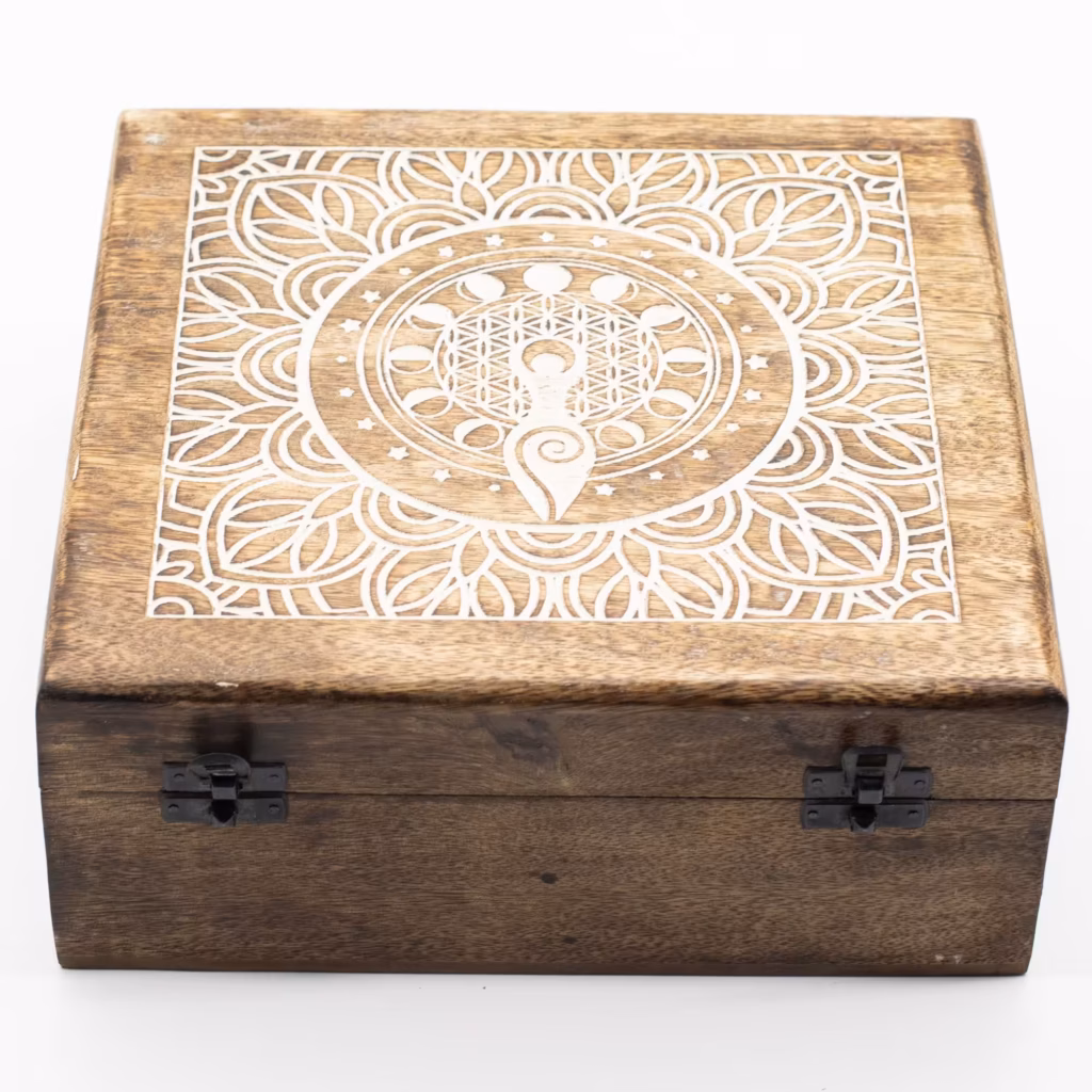Extra Large Mango Box – Moon Phase Goddess | www.artisangoods.co.uk 2 Extra Large Mango Box – Moon Phase Goddess | www.artisangoods.co.uk 2