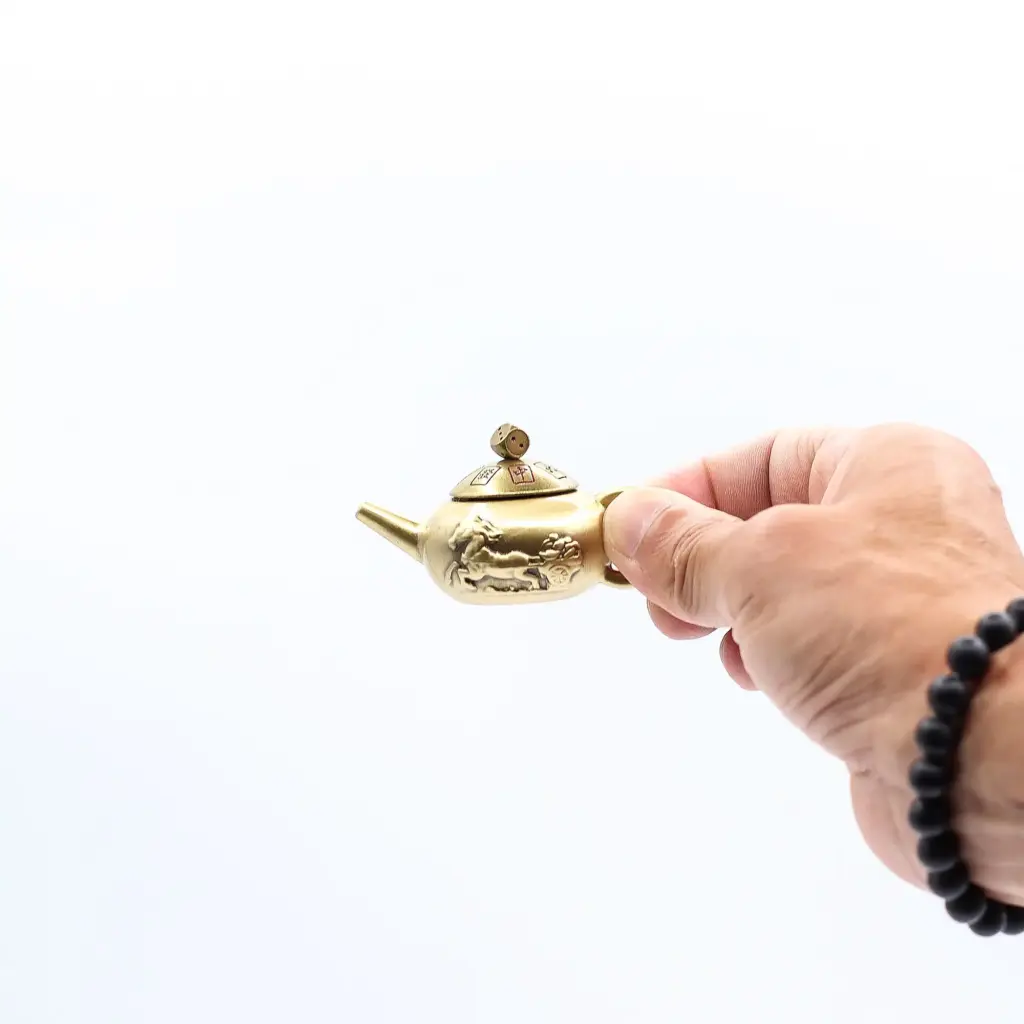 Feng Shui Fortune – Lucky Teapot with Dice Spin | www.artisangoods.co.uk 4