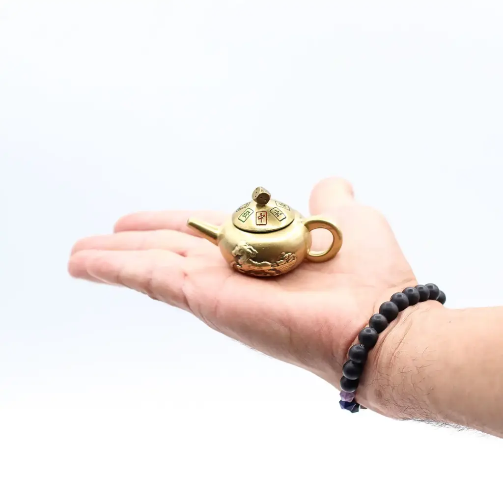 Feng Shui Fortune – Lucky Teapot with Dice Spin | www.artisangoods.co.uk 2