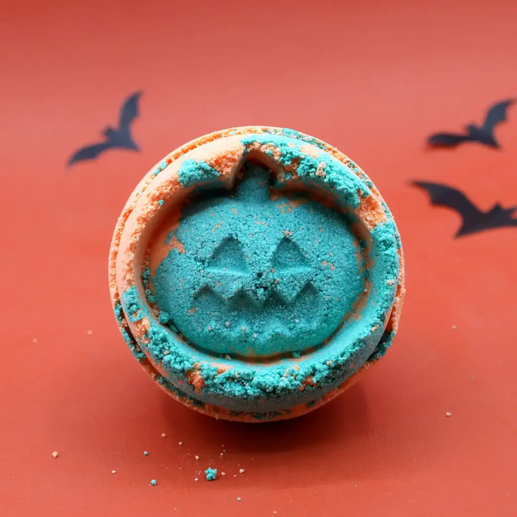 Fennel & Orange Halloween Bath Bomb | www.artisangoods.co.uk