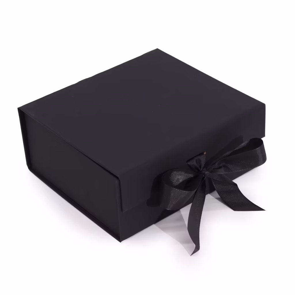 Flat Pack Gift Box – Medium Square (20×18.2x8cm) – Black | www.artisangoods.co.uk 2