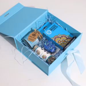 Flat Pack Gift Box – Medium Square (20×18.2x8cm) – Ivory | www.artisangoods.co.uk 5