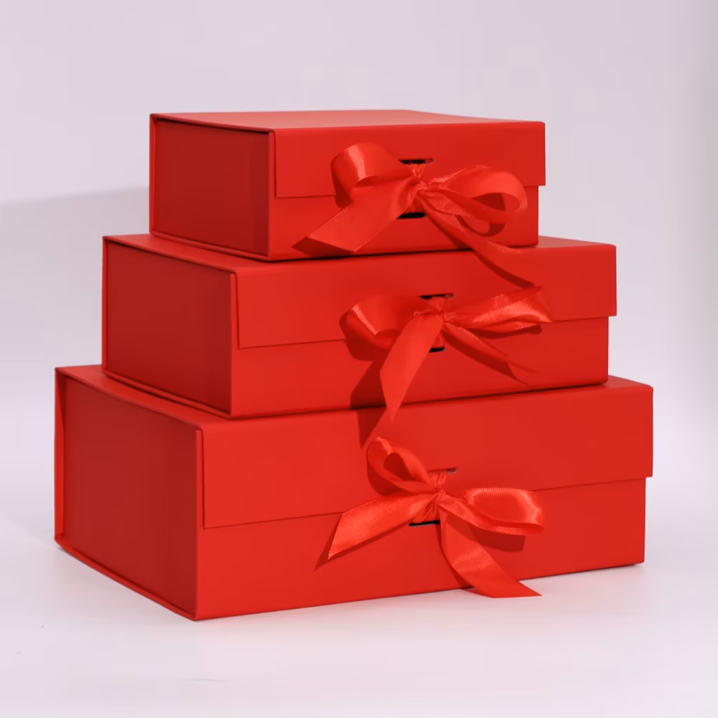 Flat Pack Gift Box – Medium Square (20×18.2x8cm) – Red | www.artisangoods.co.uk