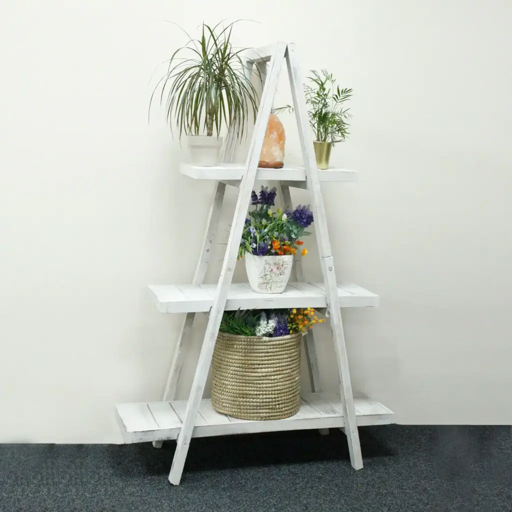 Folding “A” Frame Display – Whitewash | www.artisangoods.co.uk 2 Folding “A” Frame Display – Whitewash | www.artisangoods.co.uk 2