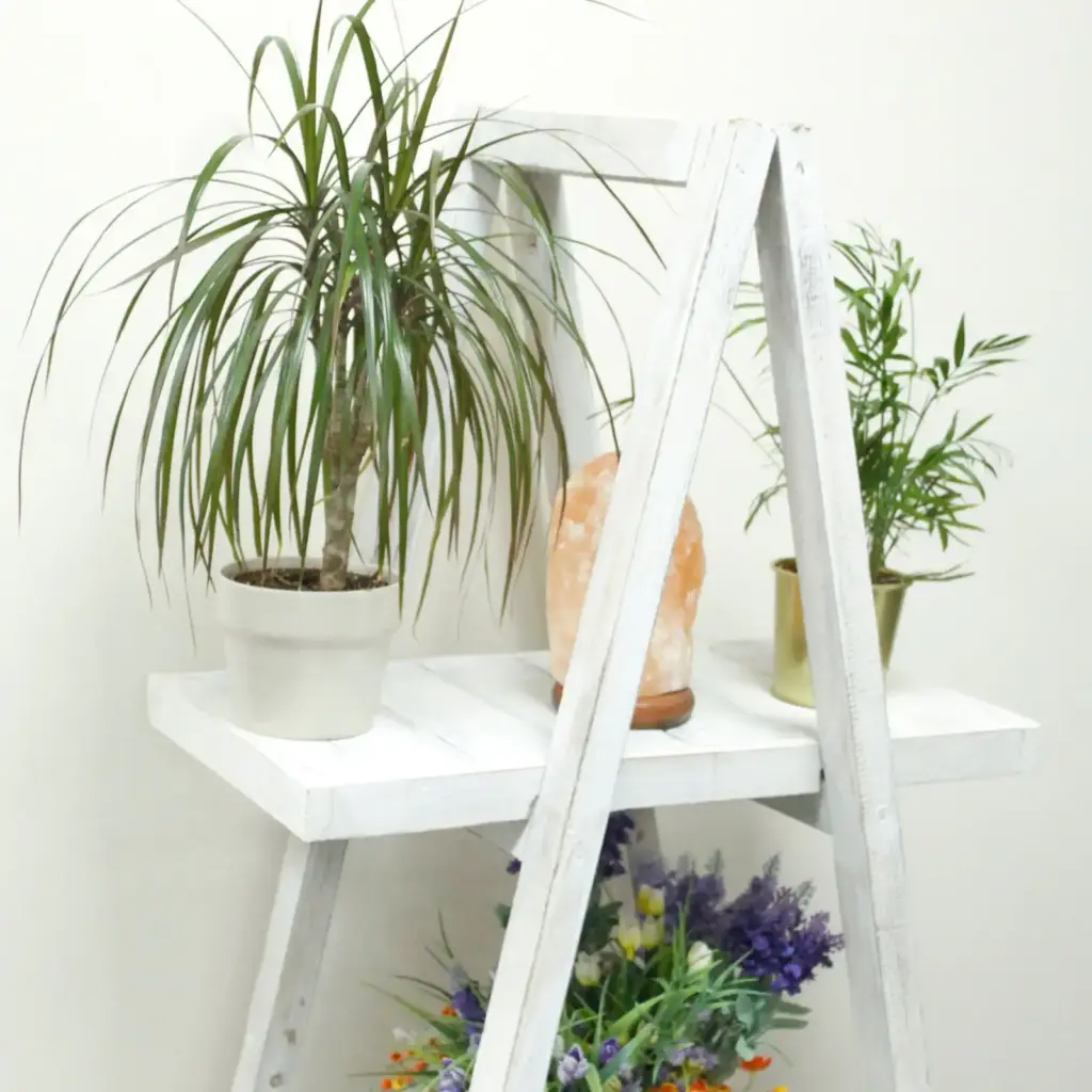 Folding “A” Frame Display – Whitewash | www.artisangoods.co.uk 3 Folding “A” Frame Display – Whitewash | www.artisangoods.co.uk 3