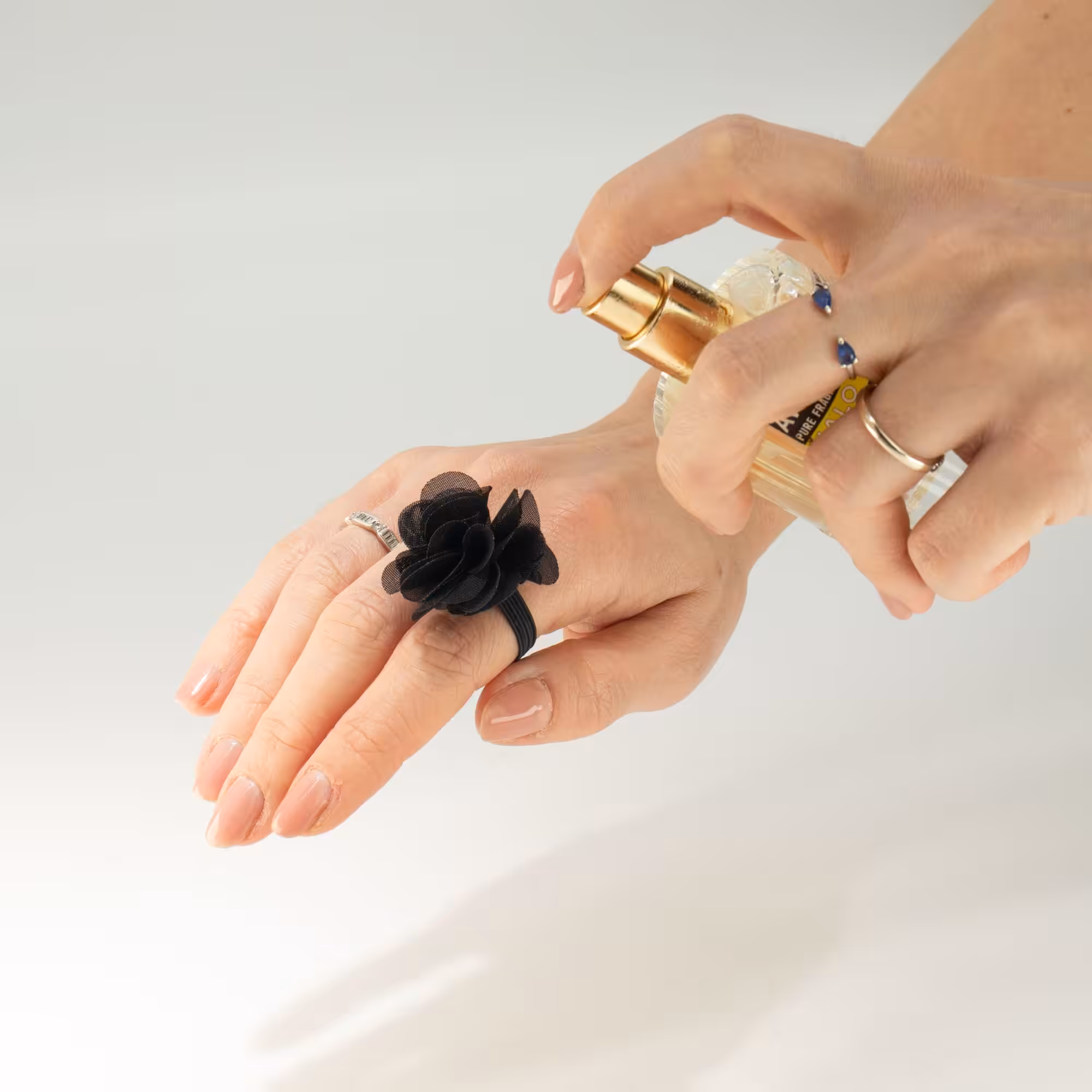 Fragrance Chiffon Diffuser Rings – Black | www.artisangoods.co.uk 4 Fragrance Chiffon Diffuser Rings - Black - Image 3