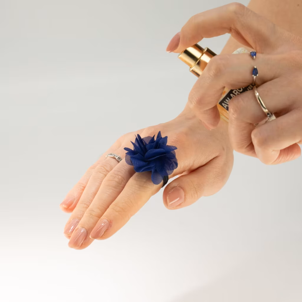 Fragrance Chiffon Diffuser Rings – Navy Blue | www.artisangoods.co.uk 3