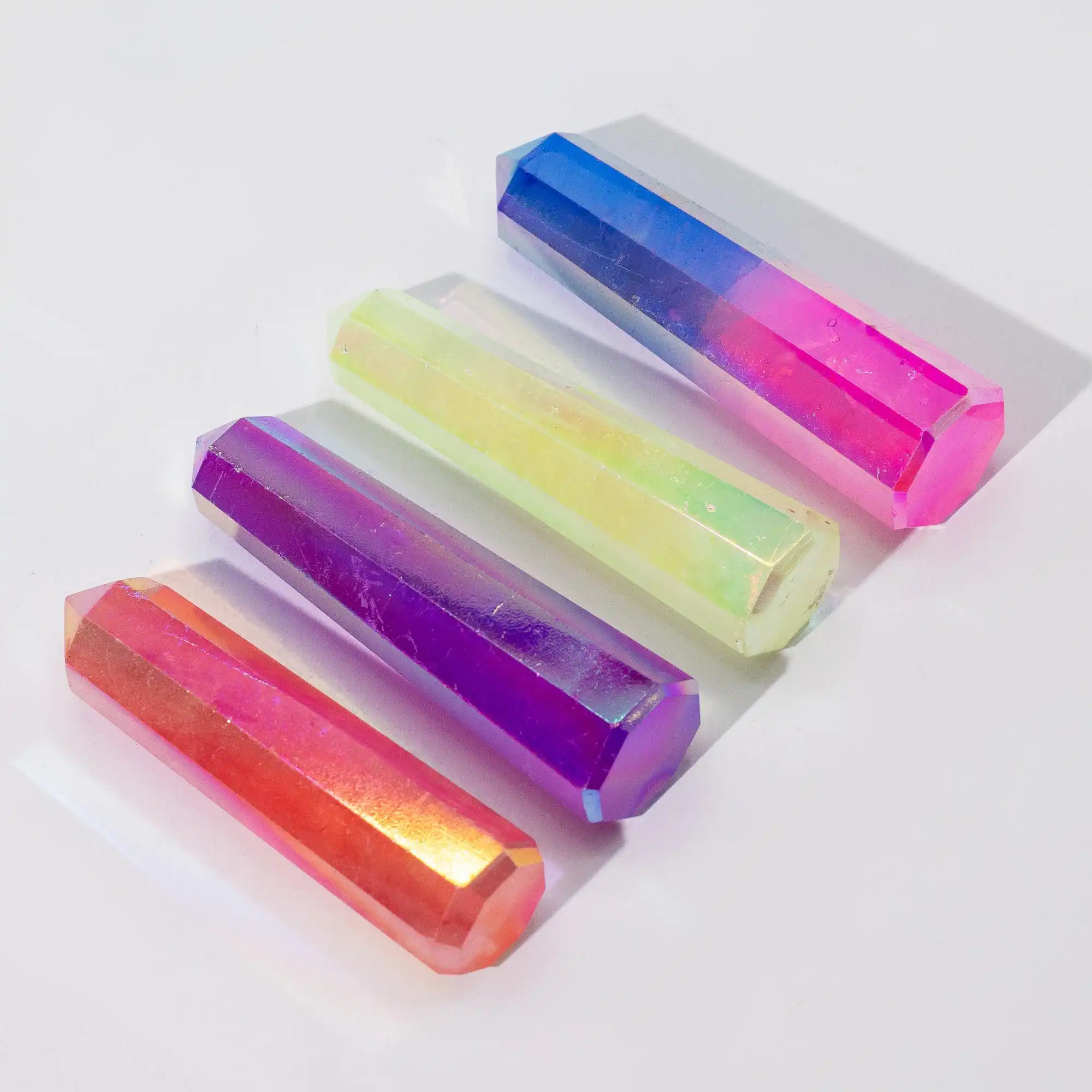 Gemstone Obelisk Point approx 9cm – Aurura Crystal Quartz – Purple | www.artisangoods.co.uk 3 Gemstone Obelisk Point approx 9cm – Aurura Crystal Quartz – Purple | www.artisangoods.co.uk 2