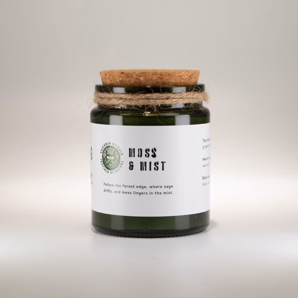 Greenman Woodwick Soy Candle – Moss & Mist | www.artisangoods.co.uk 4 Greenman Woodwick Soy Candle – Moss & Mist | www.artisangoods.co.uk 4