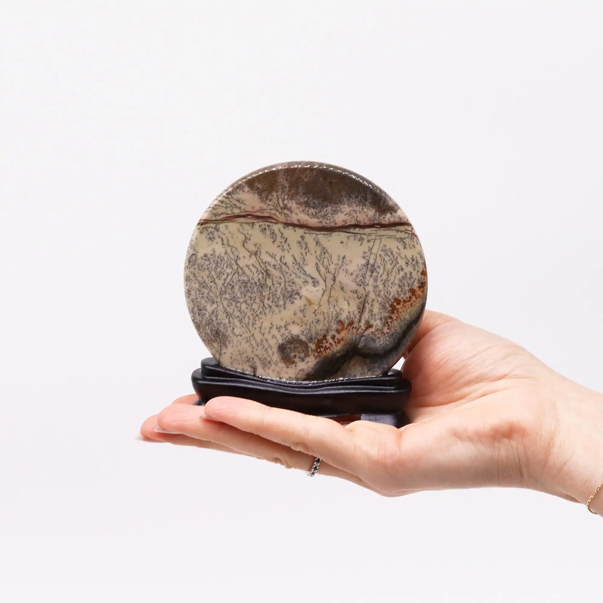 Guohua Picture Stones – Disc – 100mm (approx 140gm) | www.artisangoods.co.uk 3 Guohua Picture Stones – Disc – 100mm (approx 140gm) | www.artisangoods.co.uk 2