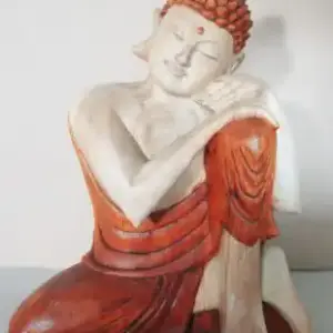 Hand Carved Buddha Statue – 25cm Thinking | www.artisangoods.co.uk 2