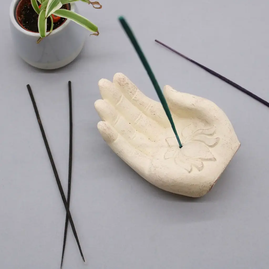 Hand Incense Burner – Lotus (white) | www.artisangoods.co.uk 3