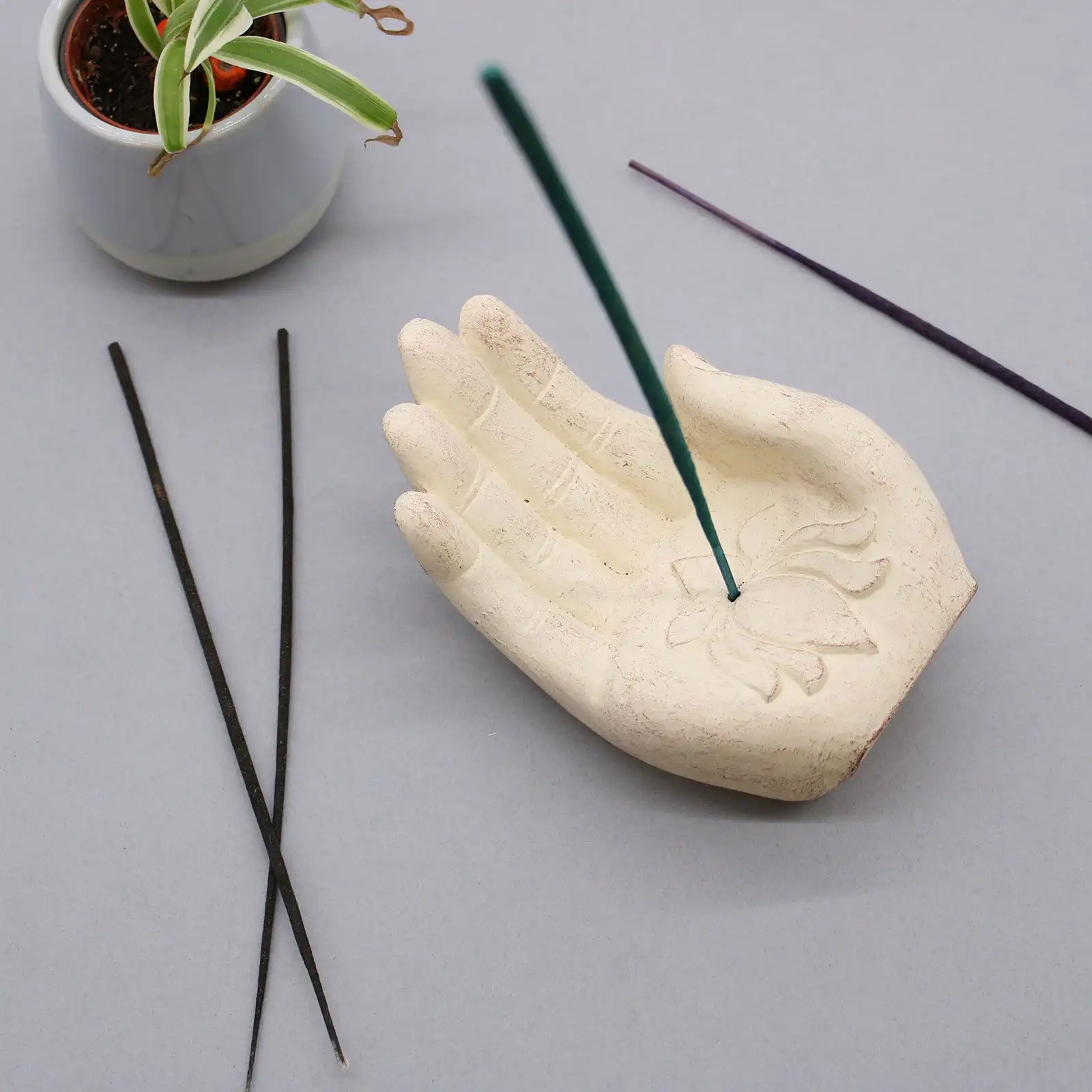 Hand Incense Burner – Lotus (white) | www.artisangoods.co.uk 4 Hand Incense Burner – Lotus (white) | www.artisangoods.co.uk 3