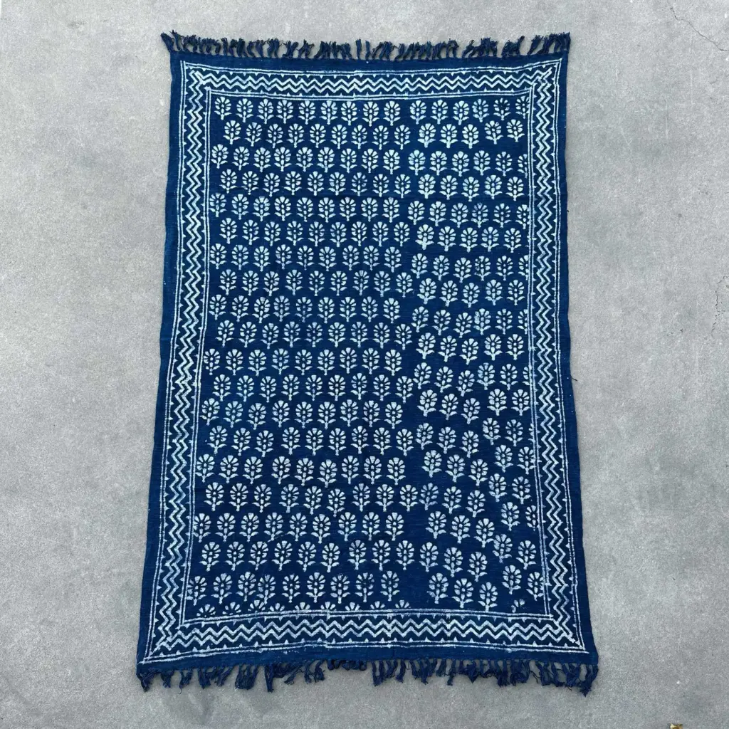 Handmade Indigo Throw – 170x120cm – Chhota Flower | www.artisangoods.co.uk 3 Handmade Indigo Throw – 170x120cm – Chhota Flower | www.artisangoods.co.uk 3