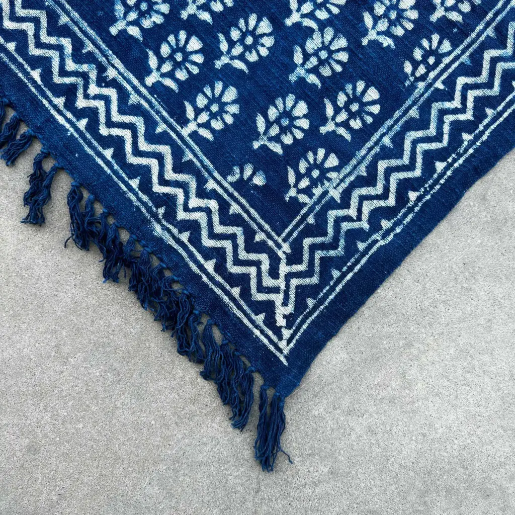 Handmade Indigo Throw – 170x120cm – Chhota Flower | www.artisangoods.co.uk 2 Handmade Indigo Throw – 170x120cm – Chhota Flower | www.artisangoods.co.uk 2