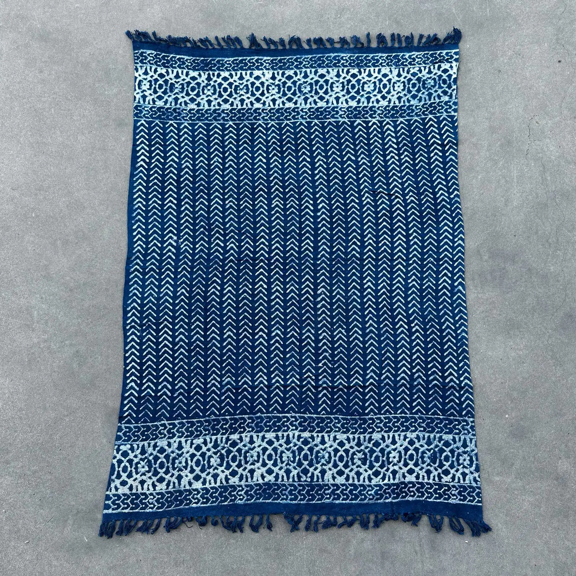 Handmade Indigo Throw – 170x120cm – Seedha Arrows | www.artisangoods.co.uk 5 Handmade Indigo Throw – 170x120cm – Seedha Arrows | www.artisangoods.co.uk 4