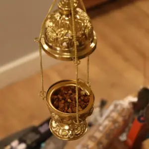 Hanging Brass Incense Burner | www.artisangoods.co.uk 2