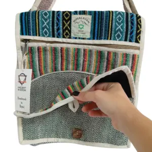 Hemp Laptop Messenger Bag – Curves | www.artisangoods.co.uk 2