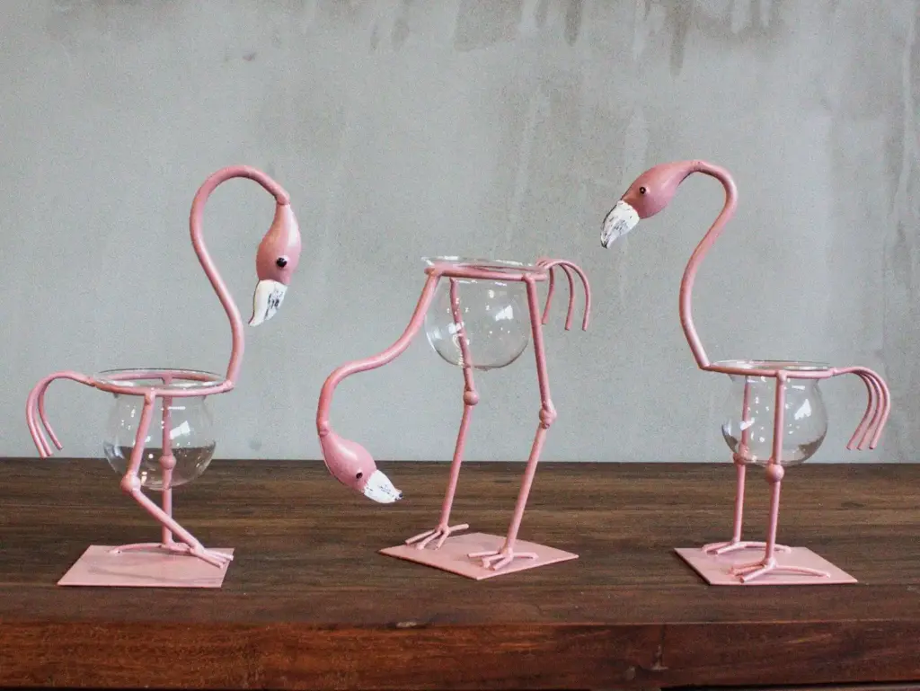 Hydroponic Home Décor – Pink Metal Flamingo Des 1 | www.artisangoods.co.uk 4