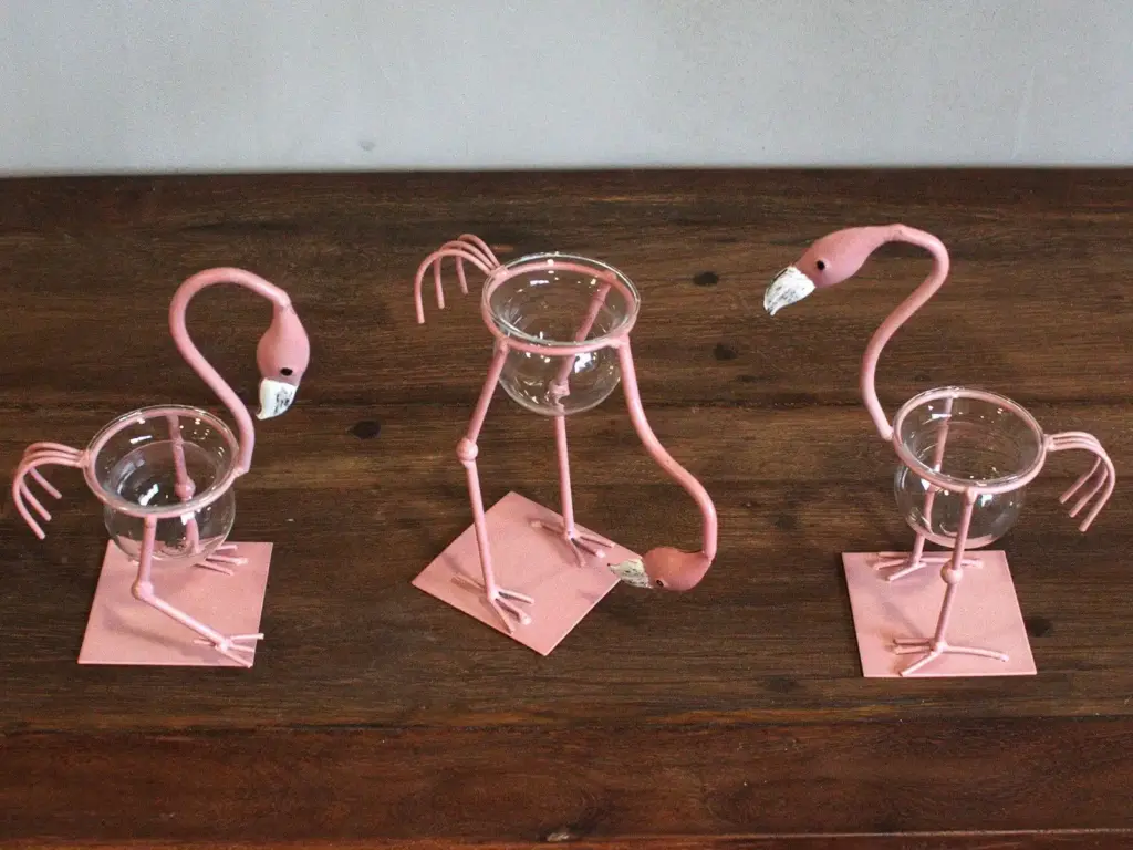 Hydroponic Home Décor – Pink Metal Flamingo Des 1 | www.artisangoods.co.uk 3