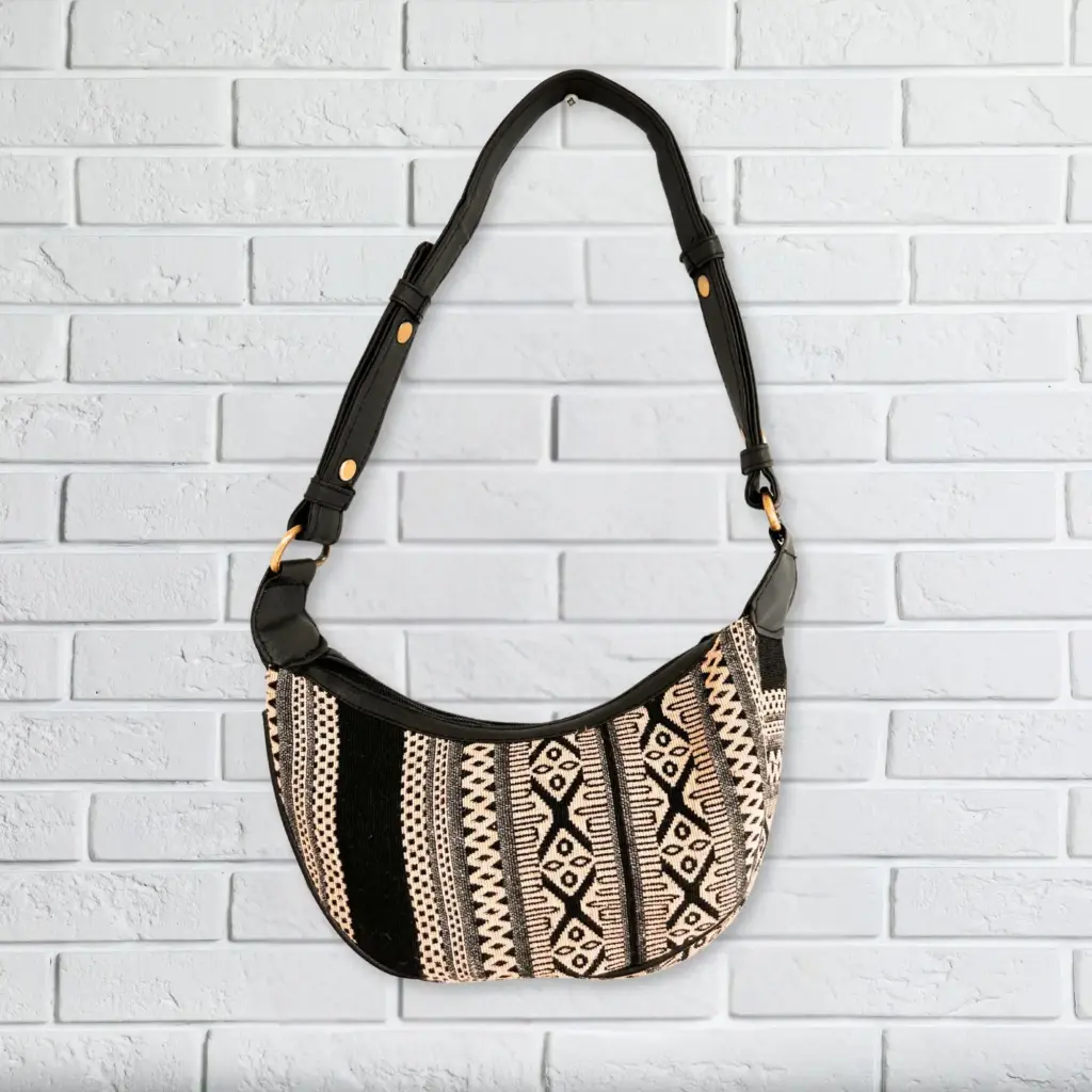 Jacquard Hobo Bag – Grey Metro (black strap) | www.artisangoods.co.uk 3 Jacquard Hobo Bag – Grey Metro (black strap) | www.artisangoods.co.uk 3
