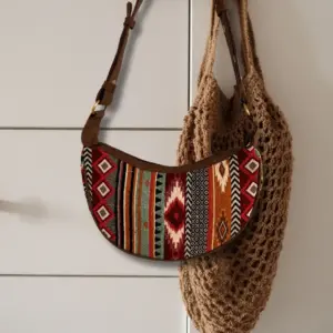 Jacquard Hobo Bag – Rich Browns (brown strap) | www.artisangoods.co.uk 3