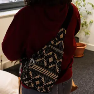 Jacquard Natural Bags – Desert Loom – Cross Bag | www.artisangoods.co.uk 4