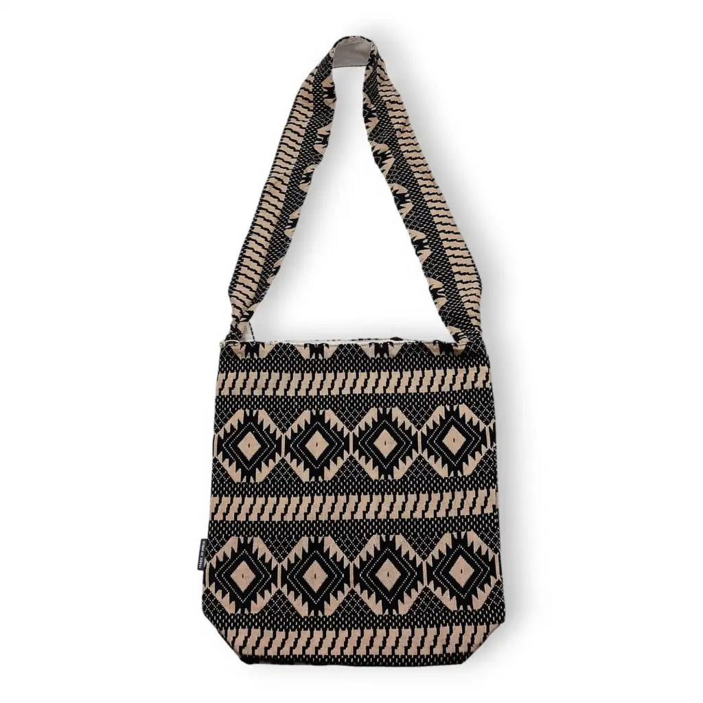 Jacquard Natural Bags – Desert Loom – Nomad Carryall | www.artisangoods.co.uk