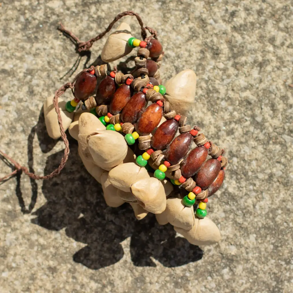 Kenari Shell Ankle Shaker – Rattle Bracelet (20 Shells) | www.artisangoods.co.uk 4 Kenari Shell Ankle Shaker – Rattle Bracelet (20 Shells) | www.artisangoods.co.uk 4