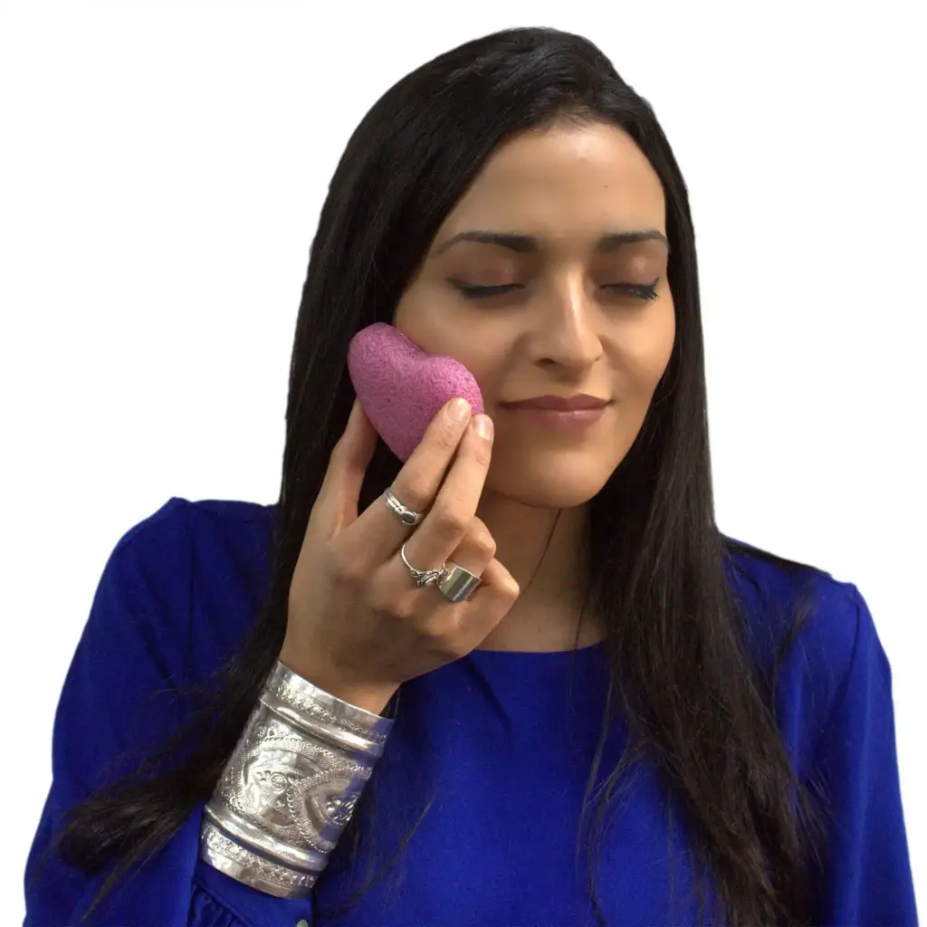 Konjac Heart Sponge – Rose | www.artisangoods.co.uk 3 Konjac Heart Sponge – Rose | www.artisangoods.co.uk 3
