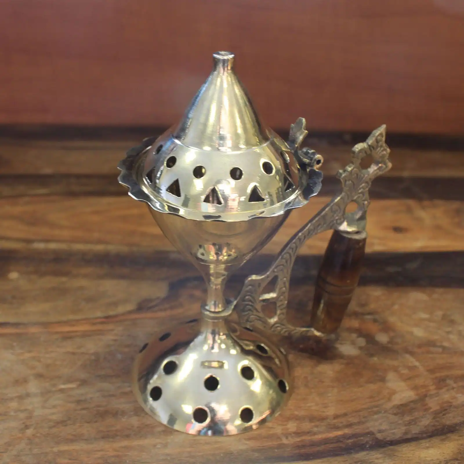 Large Cone Burner with Handle | www.artisangoods.co.uk 6 Large Cone Burner with Handle | www.artisangoods.co.uk 5