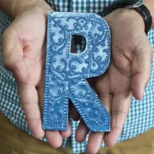 Letter “G” – Assorted Colours – 15cm | www.artisangoods.co.uk 7