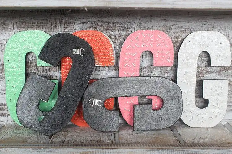 Letter “G” – Assorted Colours – 15cm | www.artisangoods.co.uk 7 Letter “G” – Assorted Colours – 15cm | www.artisangoods.co.uk 6