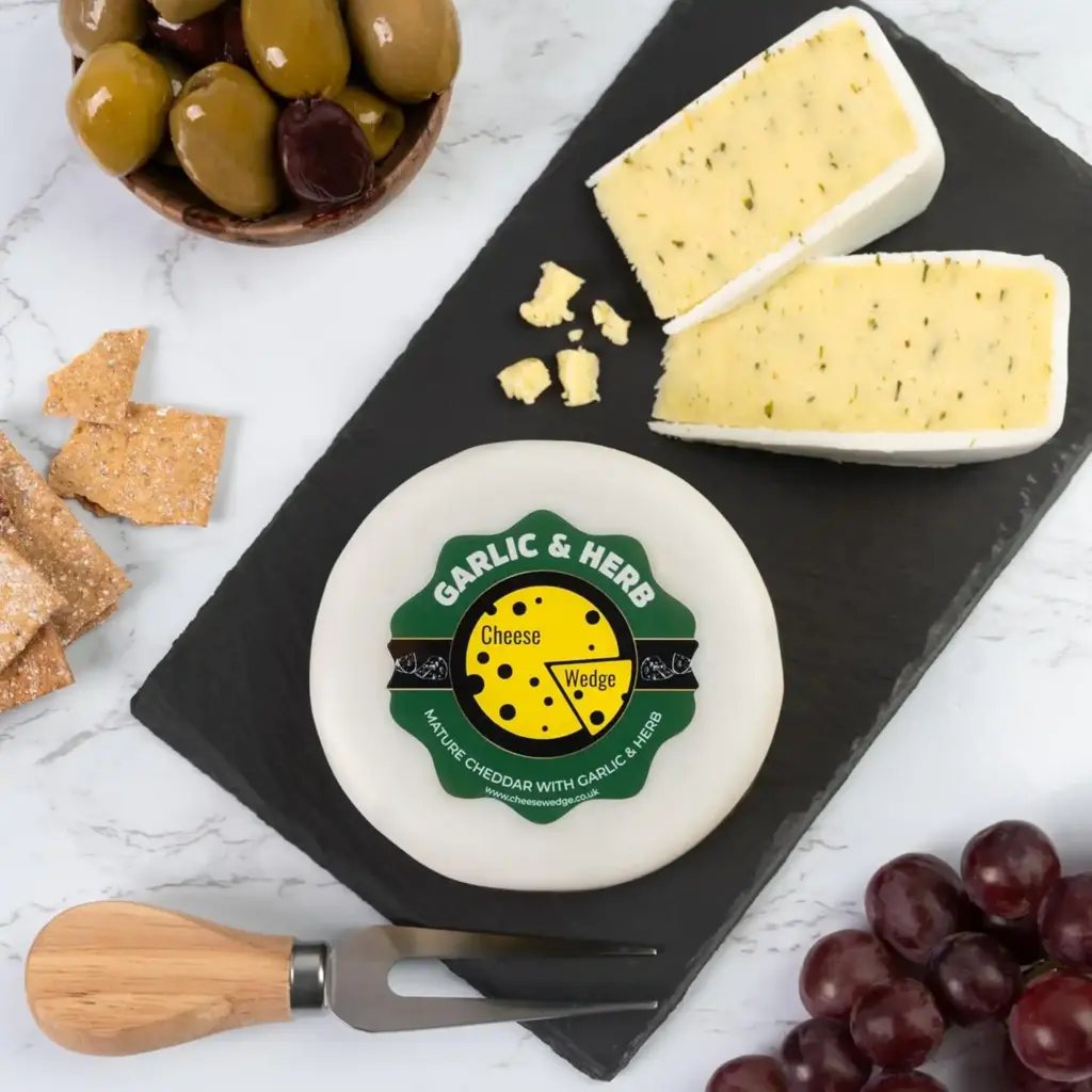 Luxury Artisan Cheese Hamper | www.artisangoods.co.uk 5 Luxury Artisan Cheese Hamper | www.artisangoods.co.uk 5