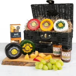 Luxury Cheese Hamper Gift Set | www.artisangoods.co.uk 1