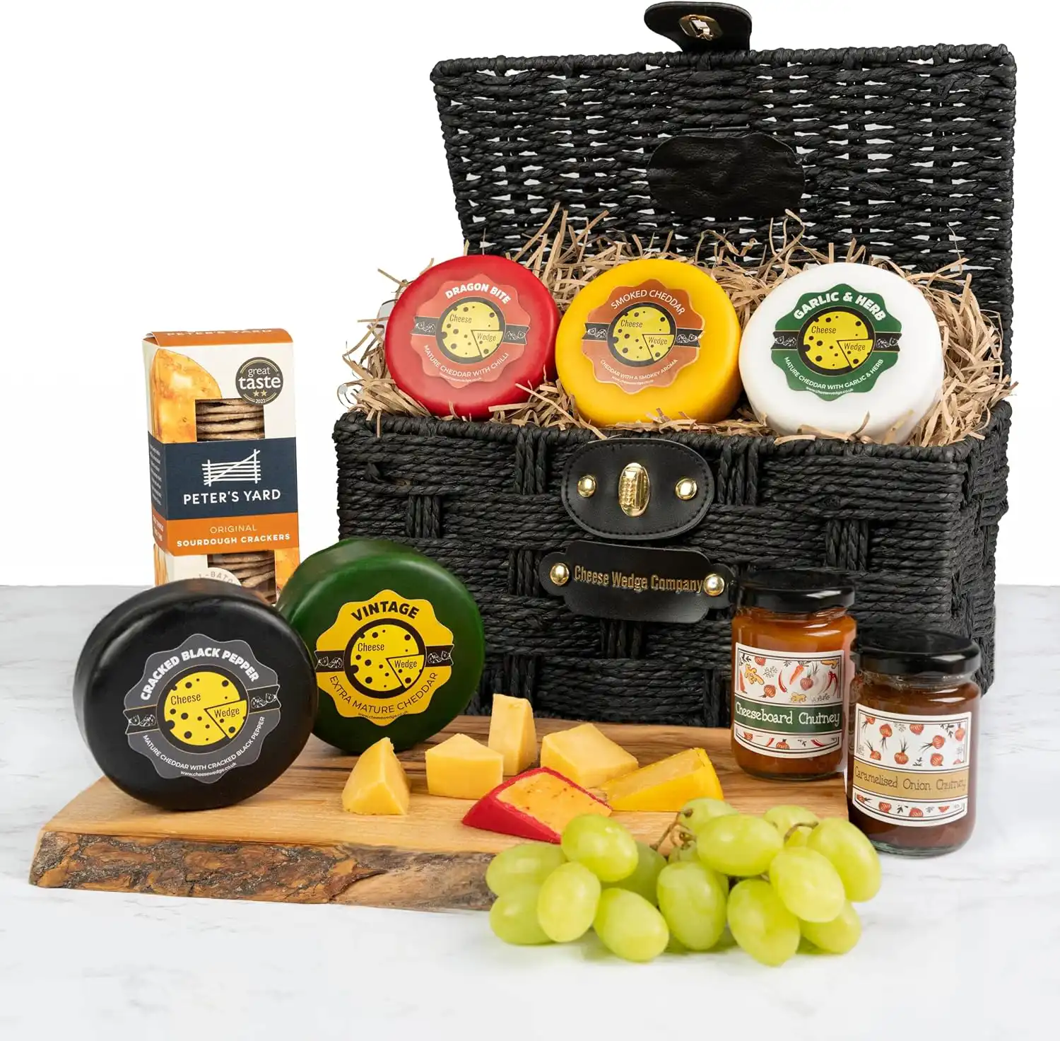 Luxury Cheese Hamper Gift Set | www.artisangoods.co.uk 1