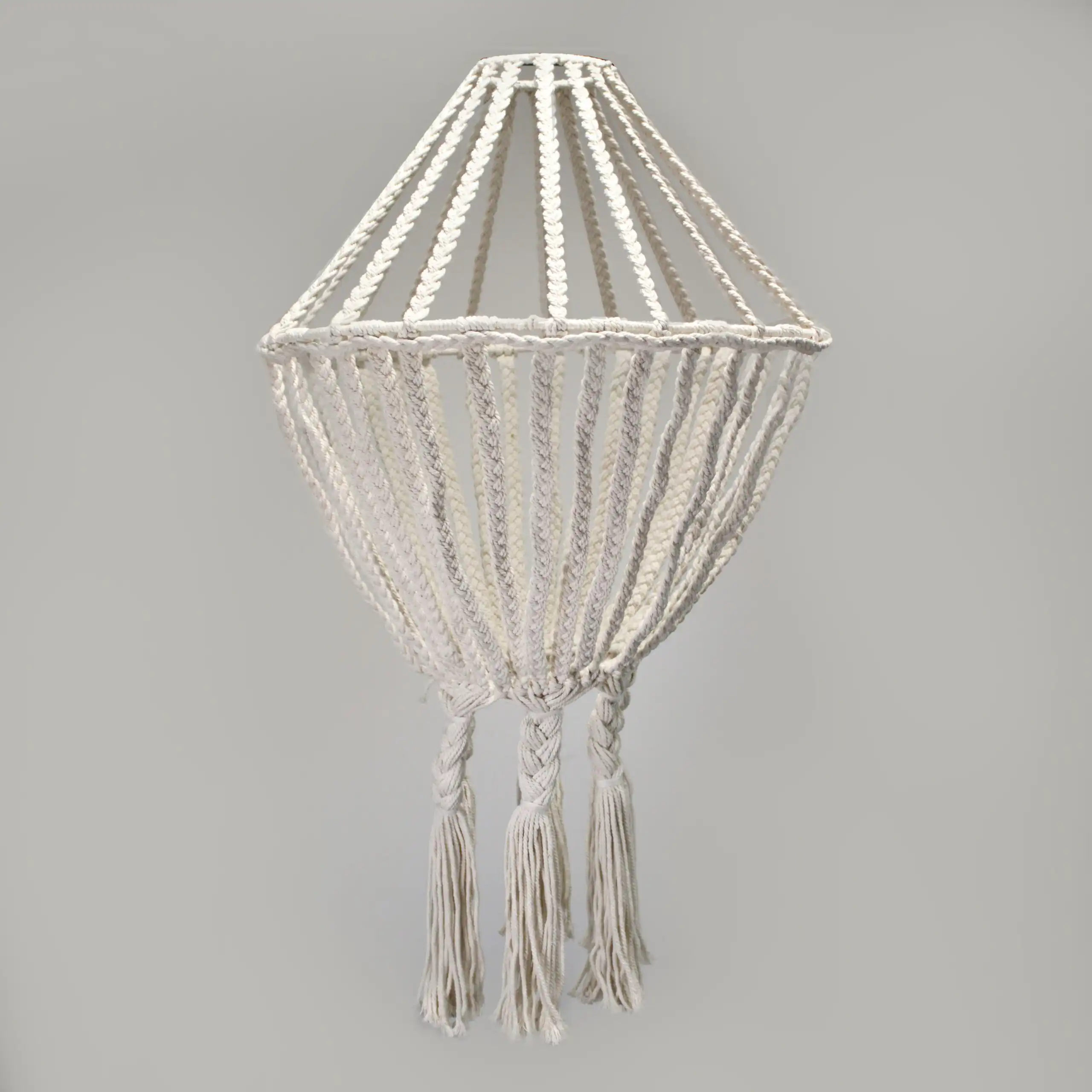 Macrame Large Drop Chandelier – Natural | www.artisangoods.co.uk 4 Macrame Large Drop Chandelier – Natural | www.artisangoods.co.uk 3