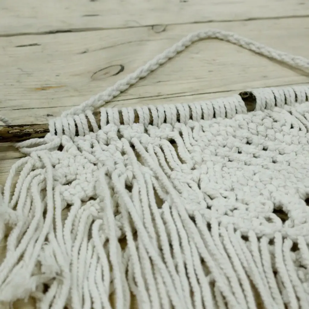 Macrame Wall Hanging – Home & Heart | www.artisangoods.co.uk 4