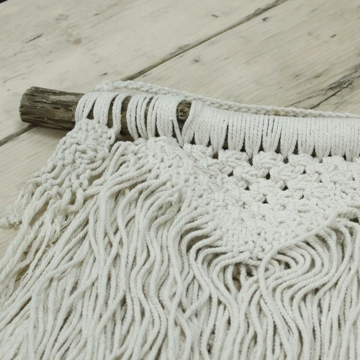 Macrame Wall Hanging – Natural Abundance | www.artisangoods.co.uk 5 Macrame Wall Hanging – Natural Abundance | www.artisangoods.co.uk 4