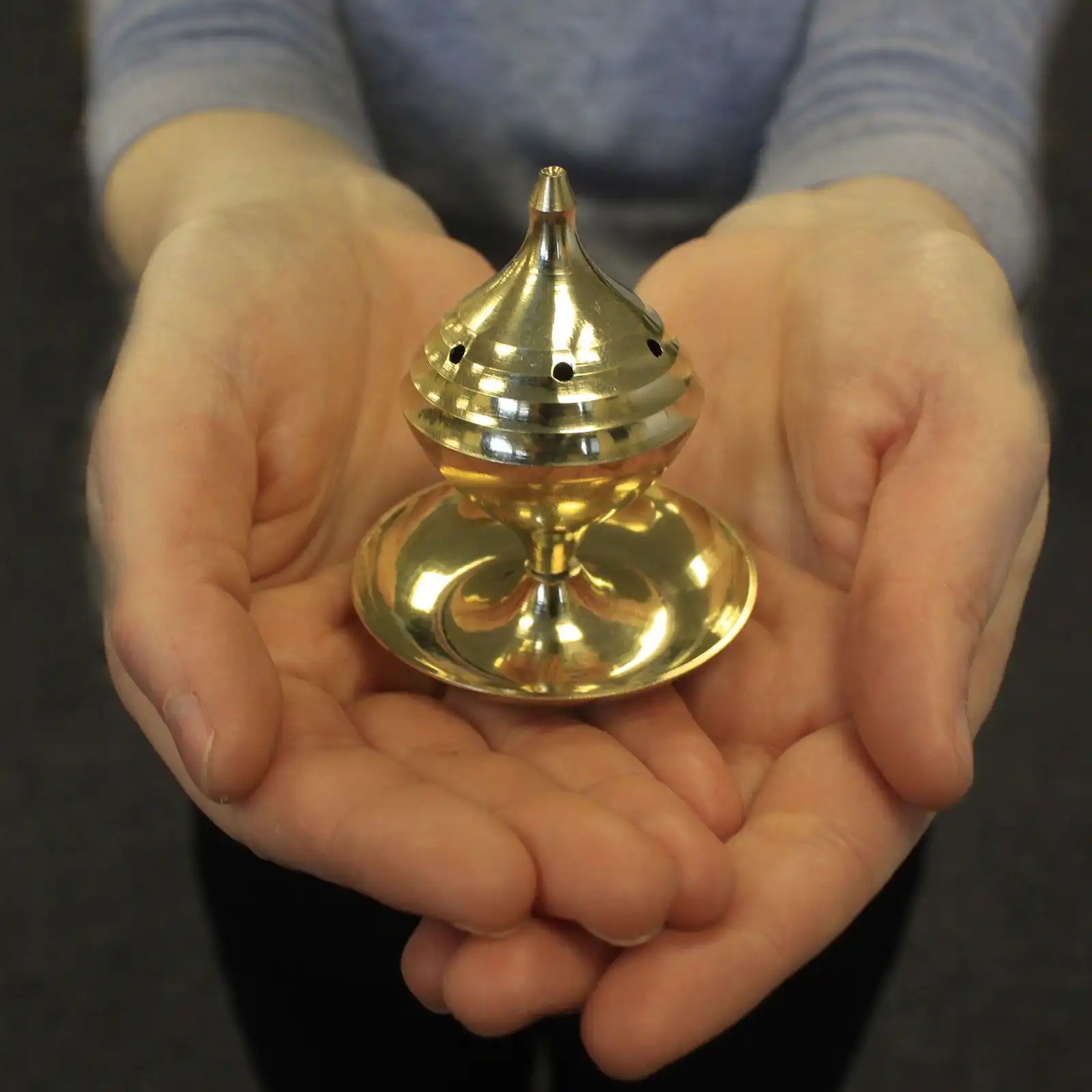 Medium Incense Burner | www.artisangoods.co.uk 3 Medium Incense Burner | www.artisangoods.co.uk 2