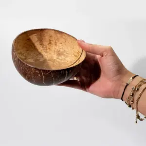 Medium Natural Coconut Bowl | www.artisangoods.co.uk 3