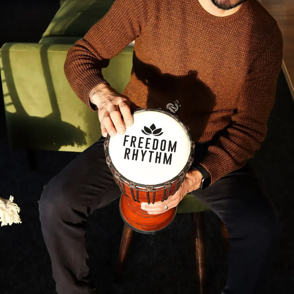 Medium Pro Djembe Drum -Freedom Rhythm (high) – 40cm (18cm Diia) | www.artisangoods.co.uk 5 Medium Pro Djembe Drum -Freedom Rhythm (high) – 40cm (18cm Diia) | www.artisangoods.co.uk 5